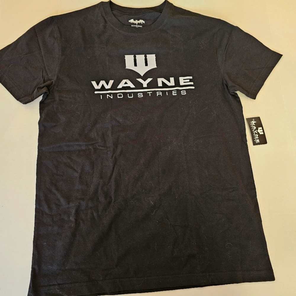 DC Batman themed Wayne Industries shirt,  size small